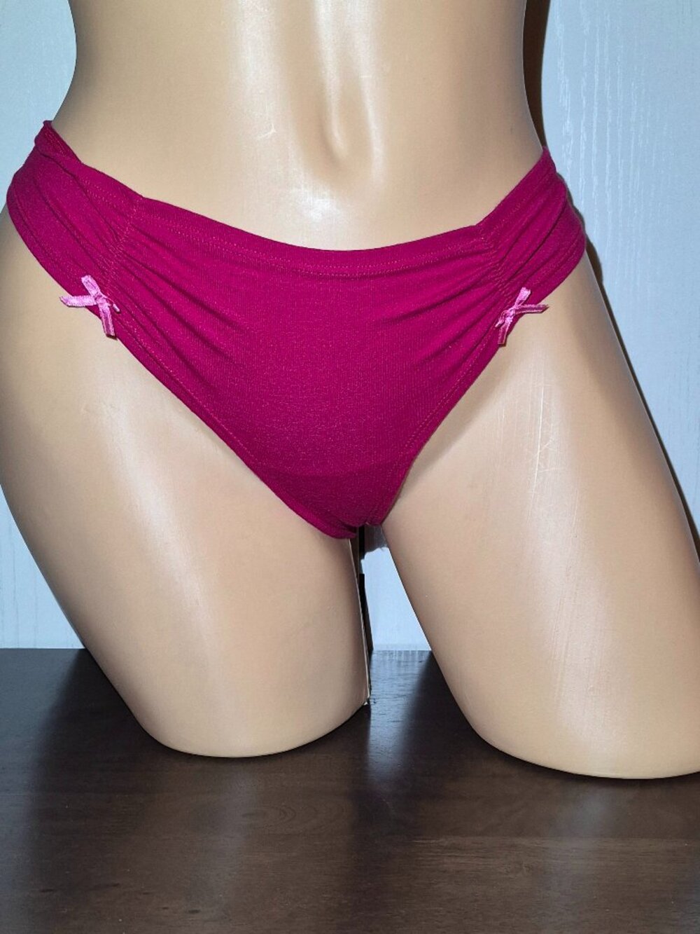 Victoria's Secret Thong Panties. New with Tags Size Large.